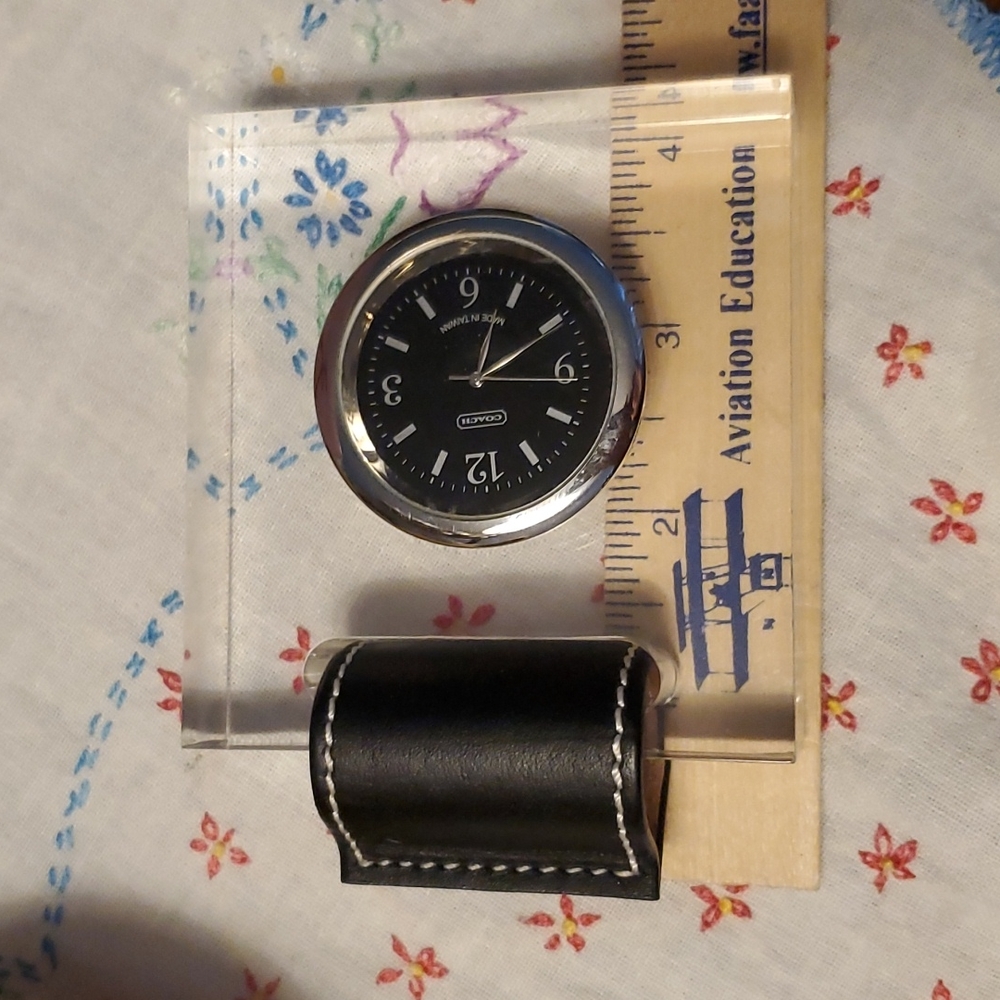 Coach Clock - Picture 5 of 7